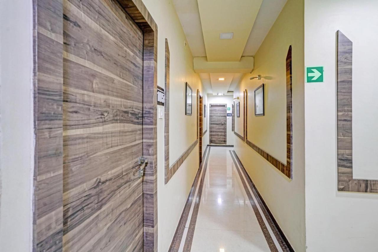 Pop 81030D Hotel Crystal Park Jogeshwari مومباي المظهر الخارجي الصورة