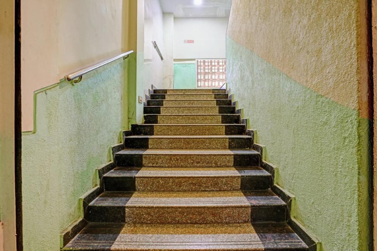 Pop 81030D Hotel Crystal Park Jogeshwari مومباي المظهر الخارجي الصورة