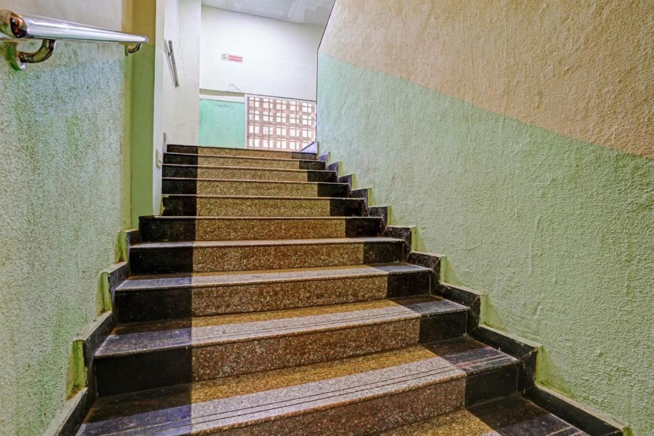 Pop 81030D Hotel Crystal Park Jogeshwari مومباي المظهر الخارجي الصورة